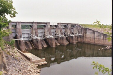 Photo of Weiss Dam on the Coosa River. The damming of the Coosa resulted in the largest mass extinction in North American history. Photo by April Hall.